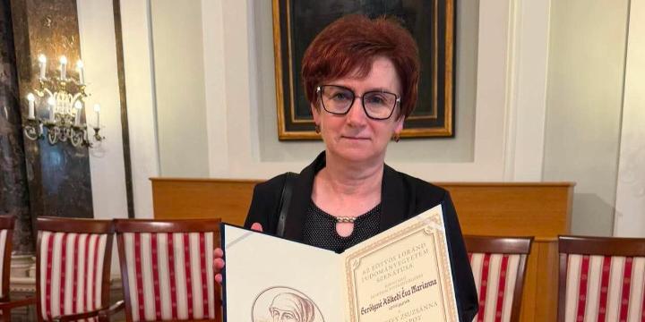 Ger�lyn� K�lkedi �va Lor�ntffy Zsuzs�nna Eml�klapot kapott