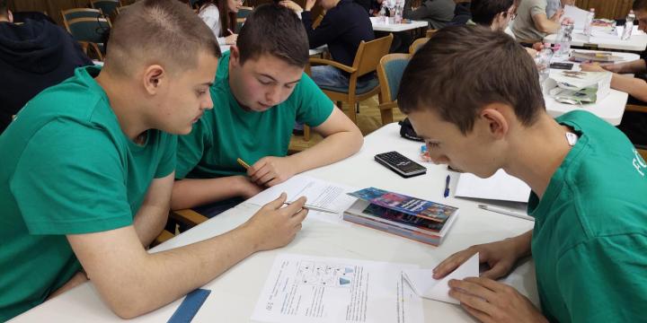 Jubileumi SZErethet� MAtematika verseny: eredm�nyek
