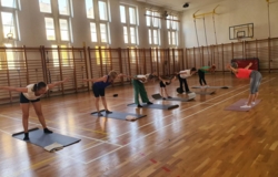 Gerinctorna pedag�gusoknak - kihelyezett j� gyakorlat