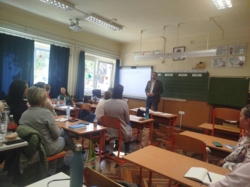 Agresszi�- �s konfliktuskezel�s, gyermekek �nv�delmi k�pess�geinek fejleszt�se, �s a zaklat�s (bullying) cs�kkent�se az iskol�ban - kihelyezett akkredit�lt pedag�gus-tov�bbk�pz�s