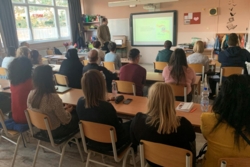 A biztons�gos eszk�zhaszn�lat alapelveinek elsaj�t�t�sa, valamint a cyberbullying megel�z�s�re �s kezel�s�re ir�nyul� ismeretek �tad�sa - kihelyezett nevel�si �rtekezlet