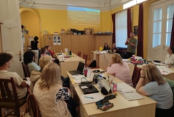 ADHD az �ltal�nos iskol�ban - f�kuszban a gyakorlat - kihelyezett m�helymunka