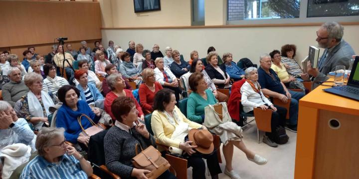 „Sem emlk, sem varzslat…” – avagy a szeldsg retorikja: Fzfa Balzs irodalomtrtnsz eladsa a Nyugdjas Egyetemen