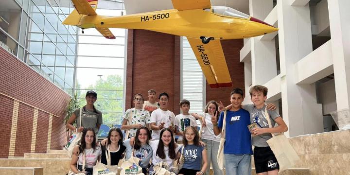 K�z�ss�g, kaland, ismerked�s szakm�kkal: a 2025-�s Kisinas p�lyaorient�ci�s napk�zis t�borok 